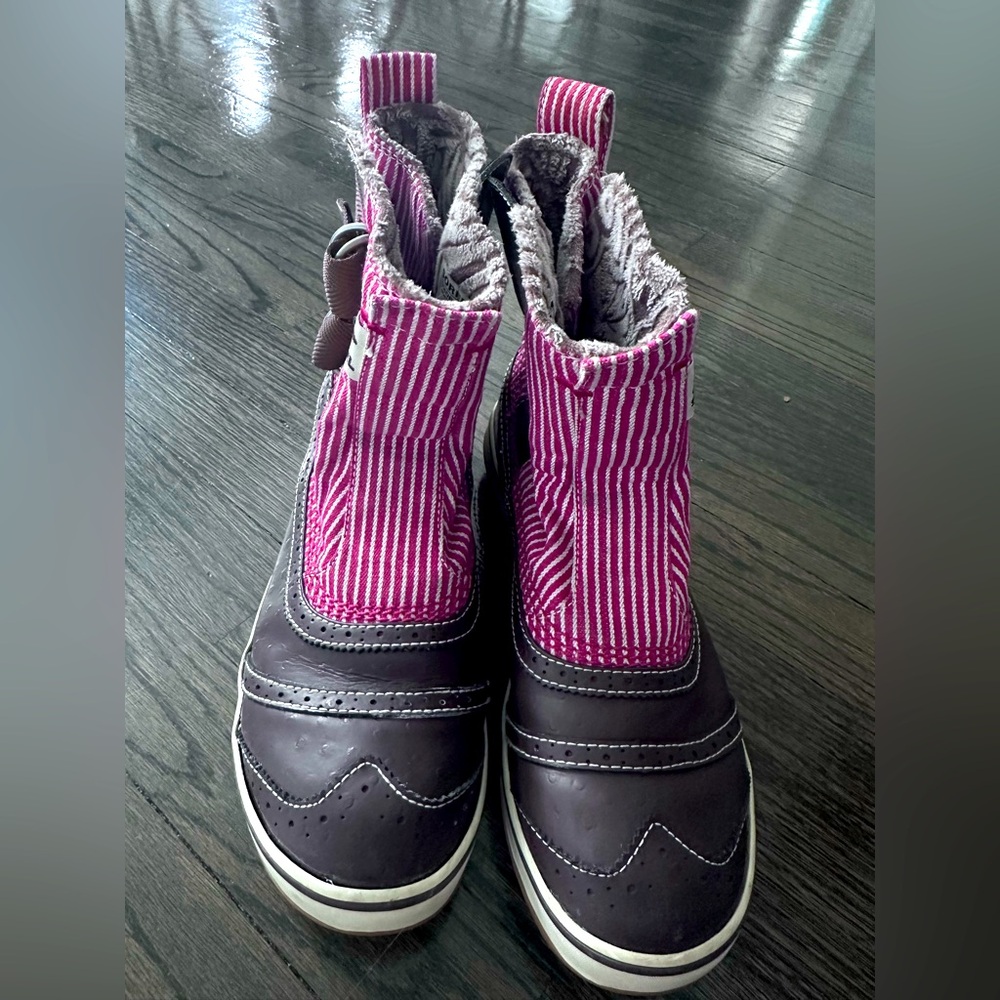 Sorel Women’s winter boots size 8.5